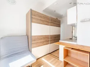 Prodej bytu 1+1, Praha - Libeň, Zenklova, 30 m2