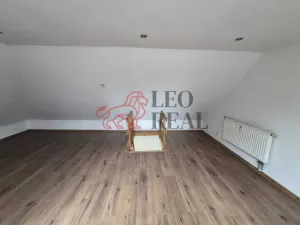 Pronájem bytu 2+1, Nový Bor, Husova, 78 m2