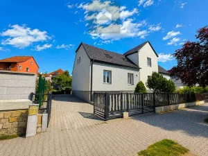 Prodej rodinného domu, Plzeň - Doudlevce, Zborovská, 200 m2