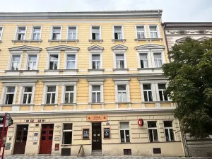 Pronájem bytu 1+1, Praha - Dejvice, Pod kaštany, 14 m2