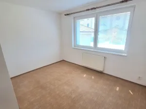 Pronájem bytu 3+1, Pardubice, Na Labišti, 87 m2