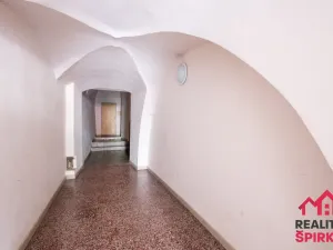 Prodej komerční nemovitosti, Moravská Třebová - Město, nám. T. G. Masaryka, 422 m2