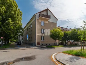 Prodej bytu 3+1, Poděbrady - Poděbrady II, Dr. Beneše, 65 m2