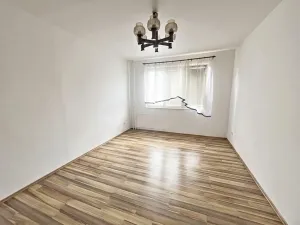 Prodej bytu 2+1, Kadaň, Chomutovská, 53 m2