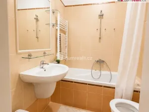 Pronájem bytu 2+kk, Praha - Dolní Chabry, Spořická, 56 m2