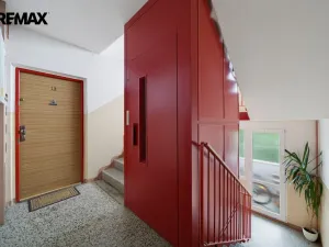 Prodej bytu 1+1, Ostrov, Kollárova, 36 m2