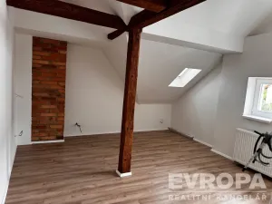 Prodej bytu 1+kk, Jablonec nad Nisou, Sokolí, 26 m2