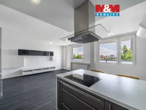 Prodej bytu 3+kk, Praha - Lhotka, Novodvorská, 67 m2