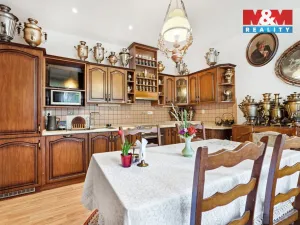 Prodej rodinného domu, Kněžmost - Koprník, 250 m2