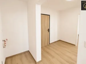 Pronájem bytu 2+1, Praha - Lhotka, Štúrova, 55 m2