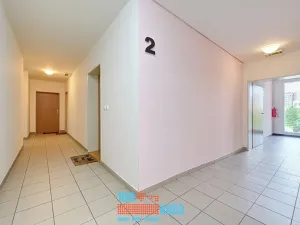 Pronájem bytu 1+1, Praha - Modřany, Vorařská, 37 m2