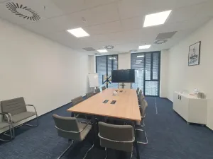Pronájem kanceláře, Praha - Karlín, Sokolovská, 337 m2