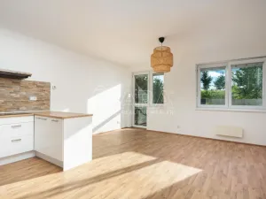 Pronájem bytu 2+kk, Jesenice, Na Okruhu, 50 m2
