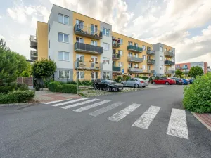 Pronájem bytu 2+kk, Jesenice, Na Okruhu, 50 m2