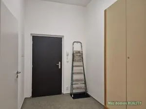 Pronájem bytu 2+kk, Praha - Kbely, Luštěnická, 48 m2