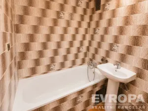 Prodej bytu 3+1, Praha - Braník, Jílovská, 64 m2