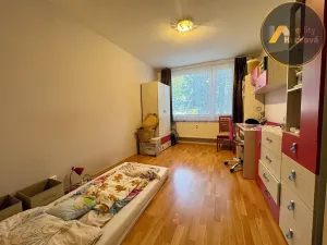 Prodej bytu 3+1, Praha - Prosek, Pískovcová, 67 m2