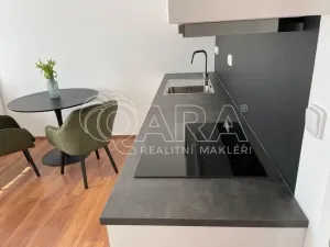 Pronájem bytu 1+kk, Praha - Holešovice, V závětří, 34 m2