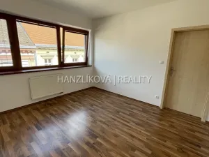 Pronájem bytu 3+kk, České Budějovice - České Budějovice 3, Skuherského, 88 m2