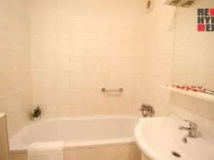 Prodej bytu 2+1, Praha - Záběhlice, Přesličková, 56 m2
