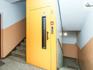 Prodej bytu 1+1, Cheb, Lomená, 35 m2