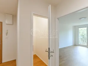 Pronájem bytu 3+1, Praha - Střížkov, Jablonecká, 68 m2