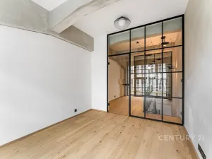 Pronájem bytu 3+kk, Praha - Vysočany, Kolbenova, 65 m2