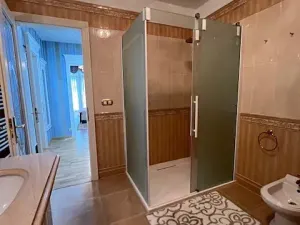 Prodej bytu 4+1, Karlovy Vary, Divadelní náměstí, 145 m2