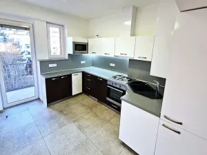Prodej bytu 3+1, Brno, Tržní, 90 m2