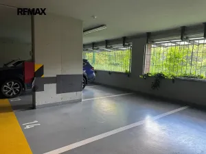Pronájem garážového stání, Praha - Vokovice, K Červenému vrchu, 12 m2
