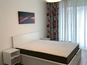 Pronájem bytu 2+kk, Praha - Karlín, Nekvasilova, 67 m2
