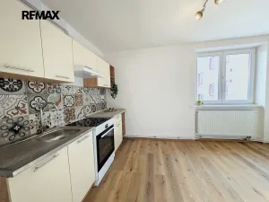 Pronájem bytu 3+kk, Vroutek, Nádražní, 60 m2