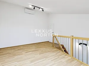 Pronájem bytu 2+kk, Praha - Nové Město, Na Poříčí, 69 m2