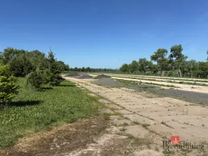 Pronájem skladu, Měník, 5000 m2