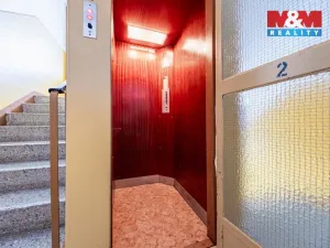 Prodej bytu 1+1, Karlovy Vary, Chomutovská, 35 m2
