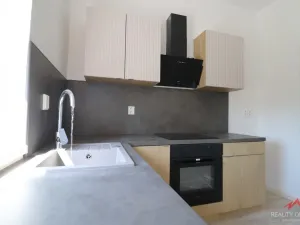 Prodej bytu 2+kk, Děčín - Děčín VI-Letná, Novoměstská, 41 m2