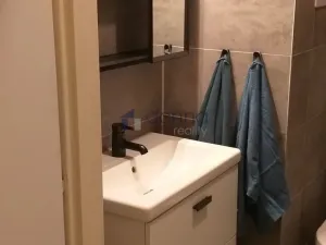 Pronájem bytu 1+kk, Praha, Sokolovská, 30 m2