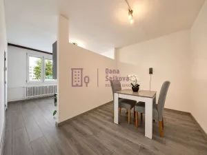 Pronájem bytu 2+1, Jindřichův Hradec - Jindřichův Hradec II, sídliště U Nádraží, 63 m2