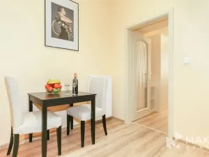 Pronájem bytu 1+1, Praha - Vinohrady, Máchova, 40 m2