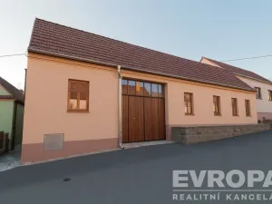 Prodej rodinného domu, Břeclav - Poštorná, Celnice-středisko služeb, 120 m2