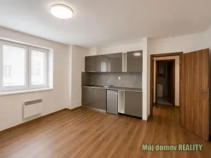 Pronájem bytu 2+kk, Praha - Hloubětín, 39 m2