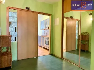 Pronájem bytu 3+1, Praha, Babákova, 69 m2