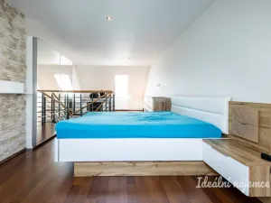 Pronájem bytu 2+kk, Praha - Kbely, Pod Nouzovem, 57 m2