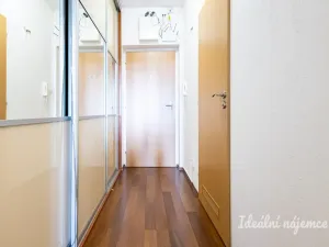 Pronájem bytu 2+kk, Praha - Kbely, Pod Nouzovem, 57 m2