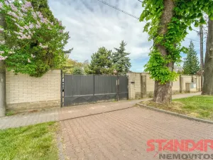 Prodej komerční nemovitosti, Chrášťany, Plzeňská, 207 m2