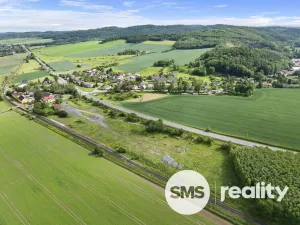 Prodej komerčního pozemku, Krnov, 15670 m2