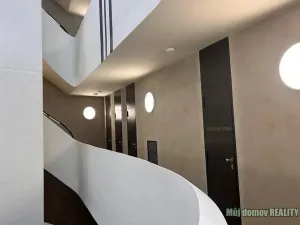 Pronájem bytu 2+kk, Praha - Libeň, Zenklova, 53 m2