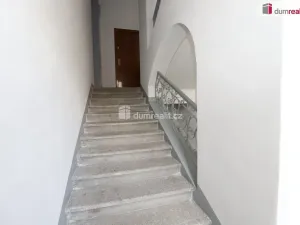 Prodej bytu 2+1, Karlovy Vary, Vítězná, 110 m2