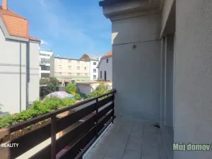 Pronájem bytu 3+1, Praha - Kobylisy, Nad záložnou, 85 m2