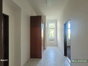 Pronájem bytu 3+1, Praha - Kobylisy, Nad záložnou, 85 m2